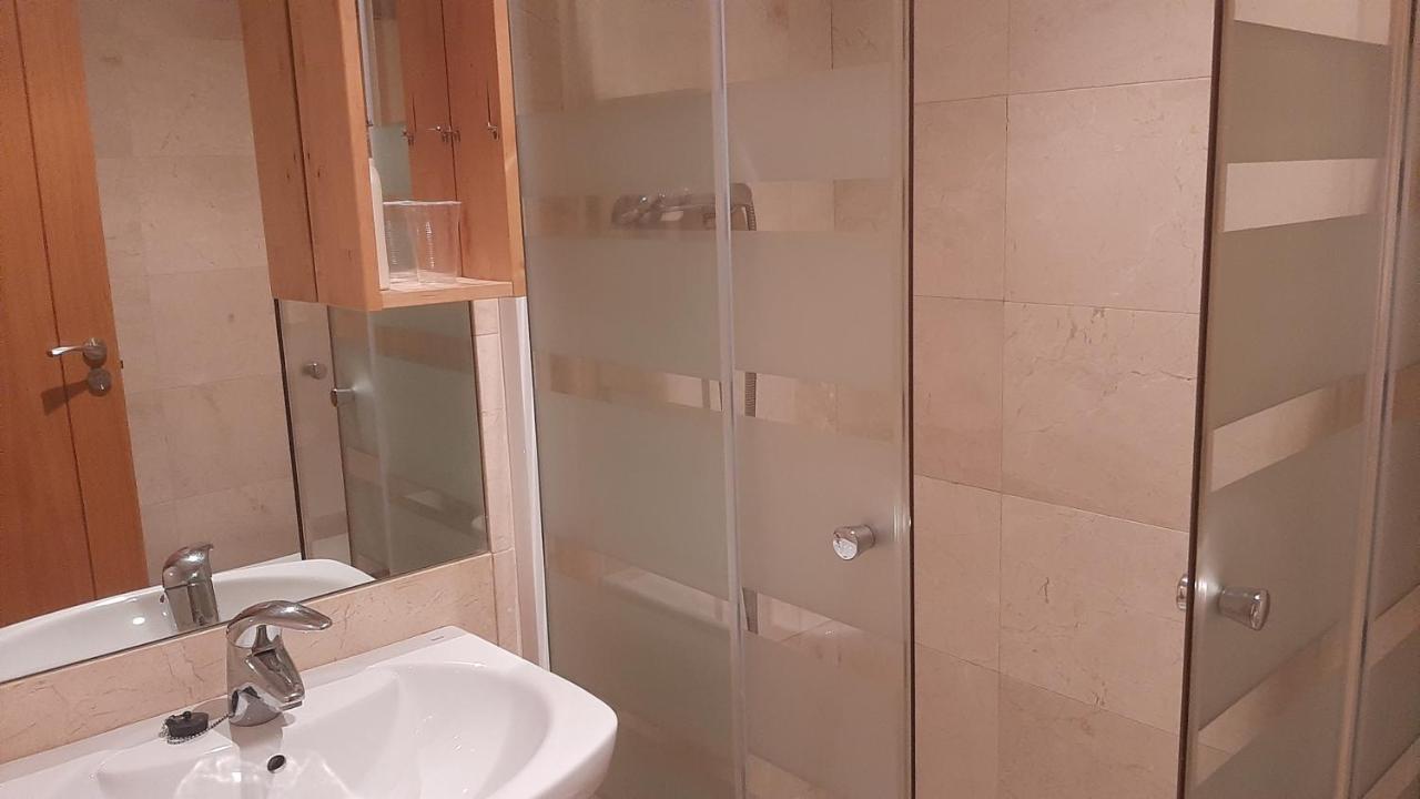 Torre De La Fuente Aprtovistas Piscina Parking Apartman Oviedo Kültér fotó
