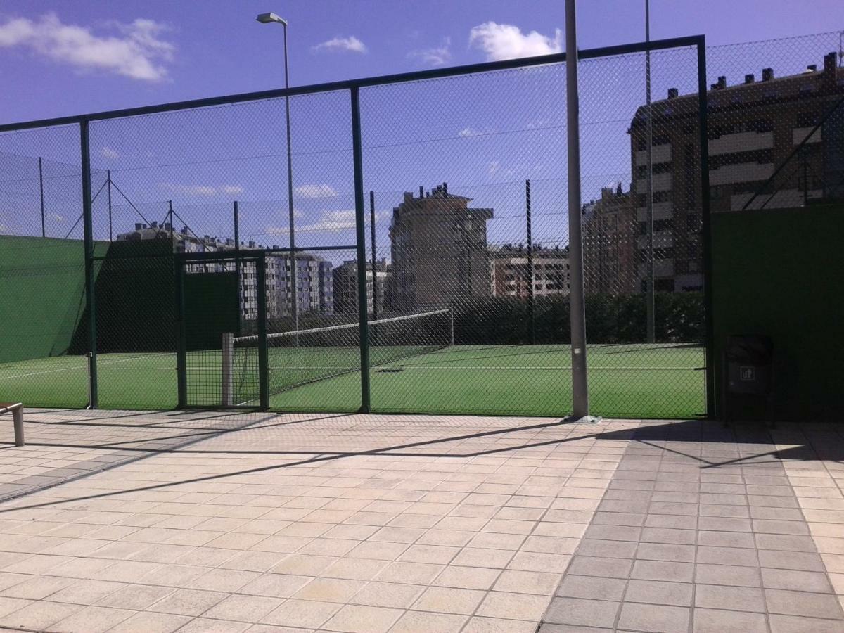 Torre De La Fuente Aprtovistas Piscina Parking Apartman Oviedo Kültér fotó