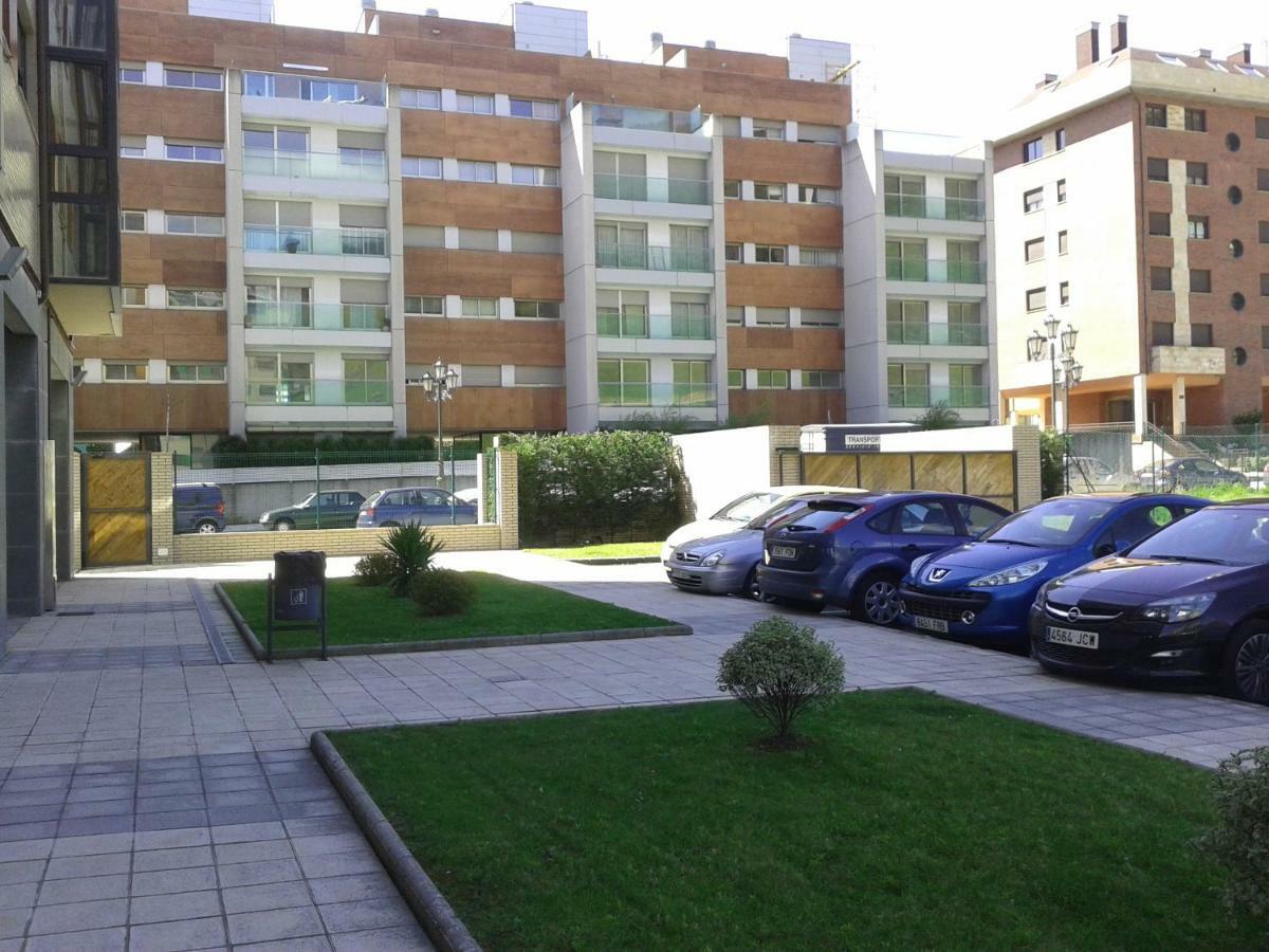 Torre De La Fuente Aprtovistas Piscina Parking Apartman Oviedo Kültér fotó